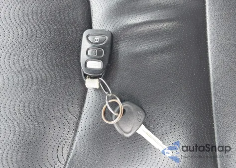 2013 Hyundai Elantra Limited from USA, damaged, VIN 5NPDH4AE1DH228786